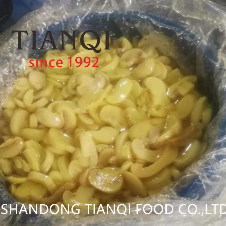 Sliced mushroom in drums Sliced mushroom in drums